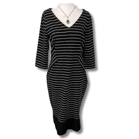 Reitmans Dresses & Skirts - REITMANS Black white striped v-neck 3/4th sleeve dress ~ Goth sexy SMALL MEDIUM